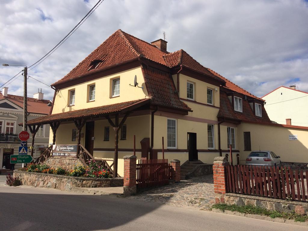 Gosciniec Krol Sielaw W Centrum Mikolajek Z Restauracja Regionalna Mikołajki Exterior foto